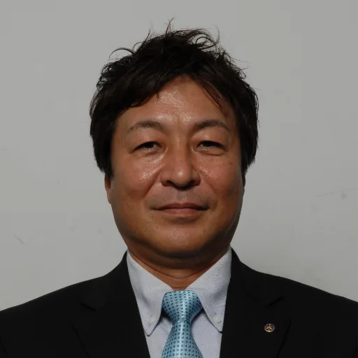 鶴岡 健一